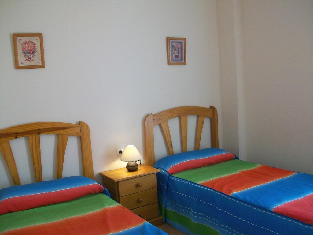 Apartamentos Par Tres - Oliva Nova Room photo