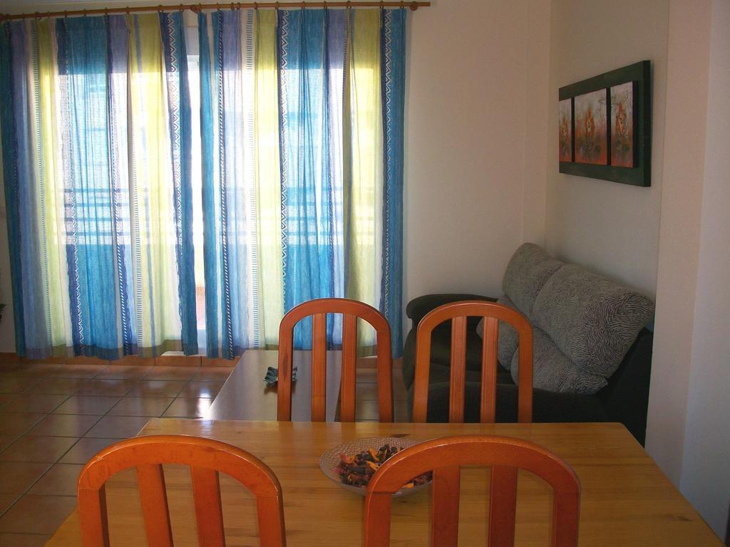 Apartamentos Par Tres - Oliva Nova Room photo